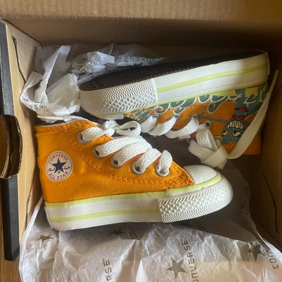 Toddler Converse Canvas Printed High-Top Sneakers Size 3 - Picture 6 of 8